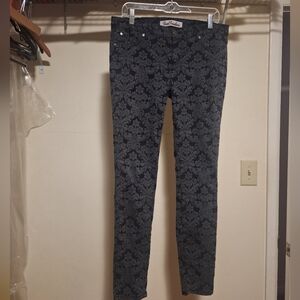 True Freedom Black Floral Jean Pants Size 13